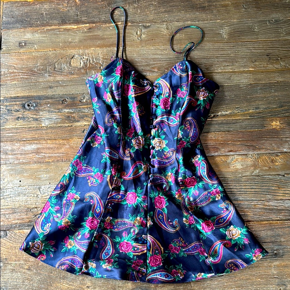 Vintage Gold Label Victoria’s Secret navy floral paisley button negligée size M - Picture 1 of 11